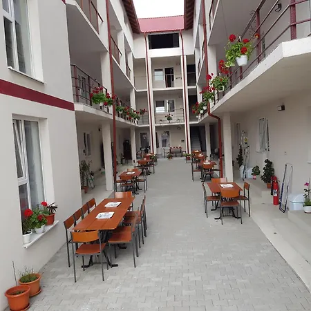 Evana House 게스트하우스 3*