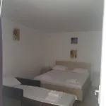 Evana House 3*