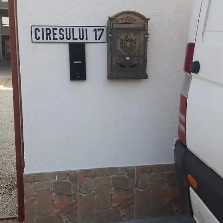 Evana House Pensión