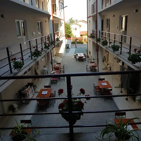 Pensión Evana House