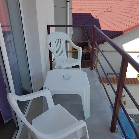 Pensión Evana House